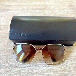 DITA OVERSIZED SUNGLASSES